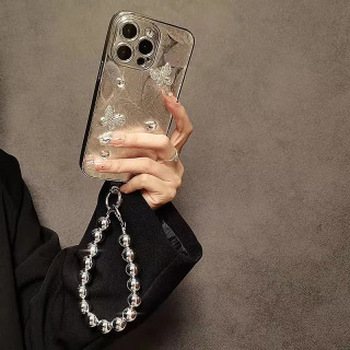 Bayramlar uchun kichik sovg'alar, kumush munchoq osilgan arqonlar, uyali telefon kalitlari, sumkalar, do'stlar va oila uchun ko'p qirrali marjonlarni.
