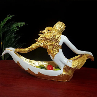 Yashash xonasini bezatish ijodiy qatronlar bilan bezatilgan zamonaviy oddiy Evropa va Amerika uslubidagi stol bezaklarini taqdim etadi