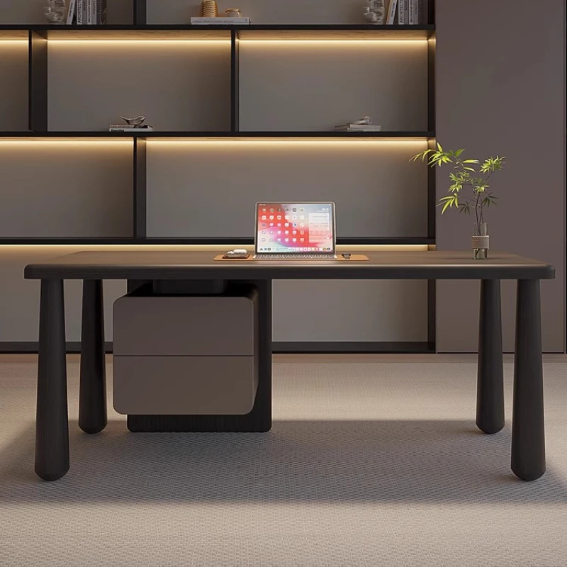Ko'p qirrali ofis mebellari, kompyuterlari etarli bo'lgan stol, ish maydonini kengaytiradigan o'quv materiallari, Muebles Oficina bezaklari