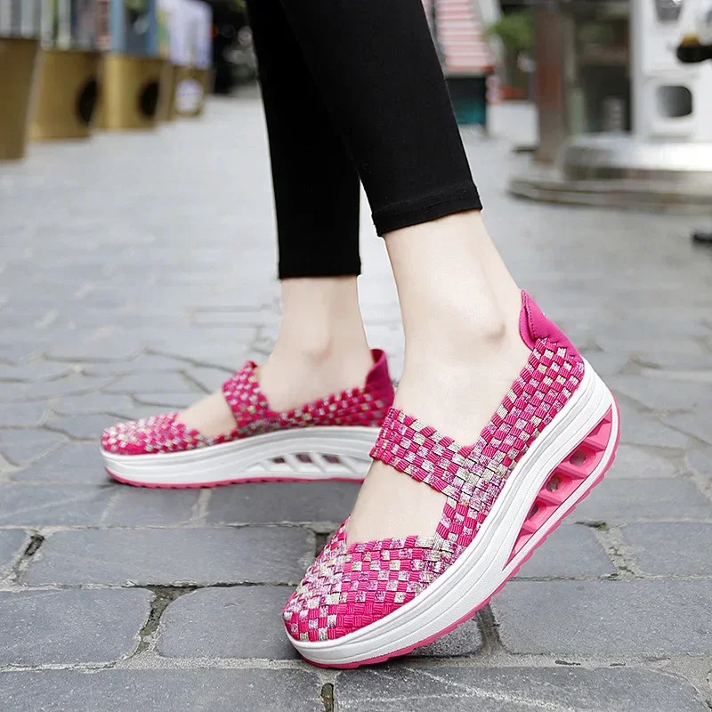 Yangi 2025 Ayollar poyafzallari pastki qalin toʻqilgan kundalik tuflilar Nafas oluvchi slip-on sandallar qulay sayohat poyabzallari (Chaussure Femme)