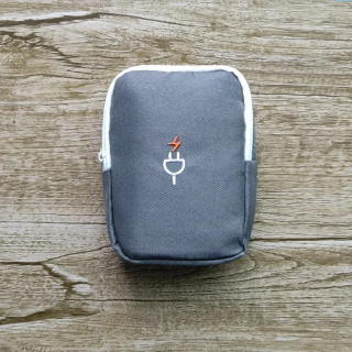 Sayohat aksessuarlari simi sumkasi Portativ raqamli USB elektron qurilma saqlash sumkasi va organizator gadjet sumkasi Sayohat uyali telefon zaryadlovchi ushlagichi
