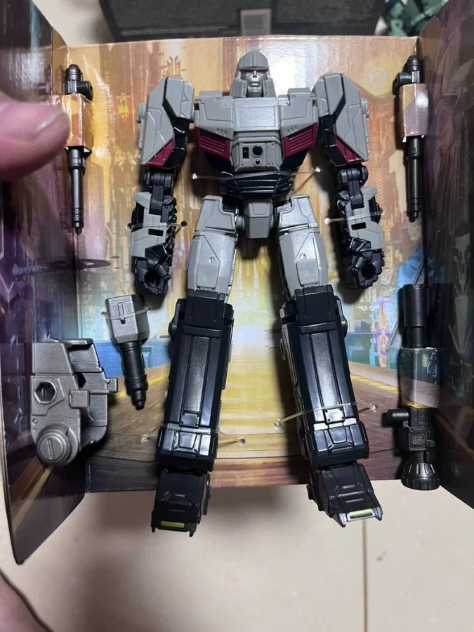 Stokda Hasbro SS114 Transformers Toys Studio Series Deluxe Transformed One Origin Megatron Robot Action Figures Sovg'alar Modeli