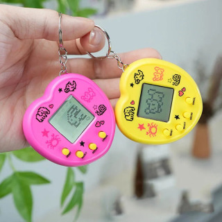 Nostaljik elektron virtual uy hayvonlari Tamagotchi: Portativ raqamli uy hayvonlari o'yinchoqlari