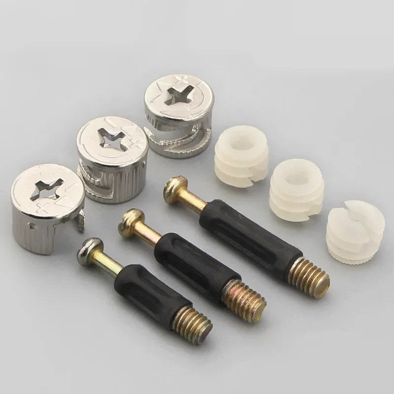 10 komplekt mebel vintlari 3 ning 1 tasi birlashtiruvchi murvatning yon tomonidagi ulanishi 15x12 mm. Oldindan o'rnatilgan gayka