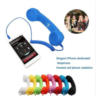 Retro uslubidagi mikrofonli mobil telefon eshitish vositasi