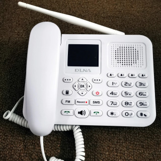 Rangli LCD displeyli GSM simsiz statsionar telefon, ikki SIM karta, ko'p tilli qo'llab-quvvatlash, FM radio, MP3 qo'ng'iroqlarni yozib olish, tahrirlanadigan IMEI