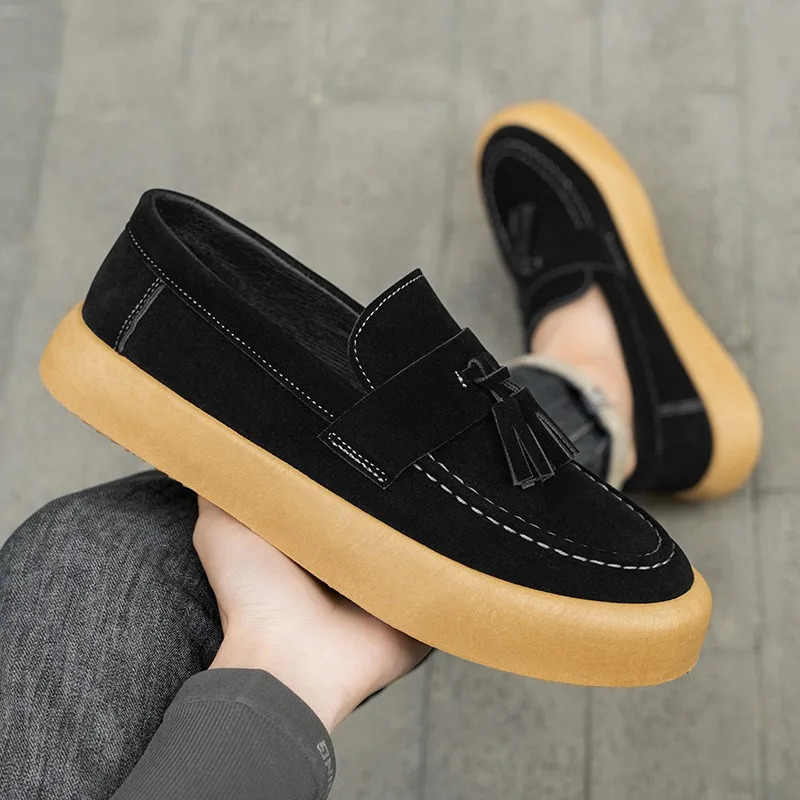 Erkaklar kundalik poyafzallari Platformali loaferlar hashamatli zamsh Britaniya uslubidagi erkaklar krossovkalari Slip On Haydovchi poyafzallari Trendy past poshnali erkaklar poyafzallari 2025