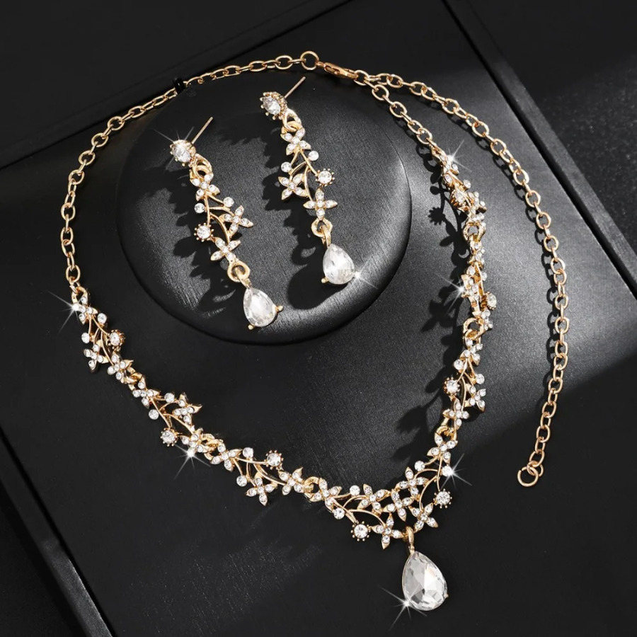 Элегантный винтажный свадебный комплект украшений: роскошное ожерелье и серьги с сияющими стразами для невесты