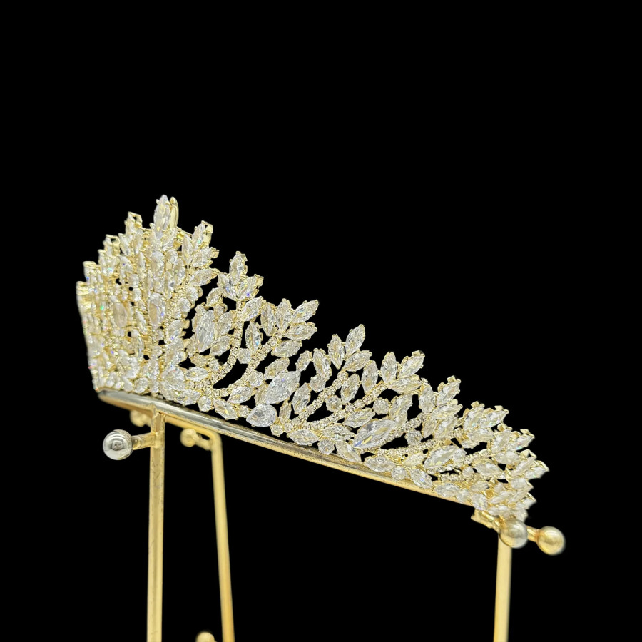 To'y soch aksessuarlari Tiaras tojlari Zirkon kristalli tasmalari Kelin ayollar uchun rang-barang balo bosh kiyimi To'y taqinchoqlari