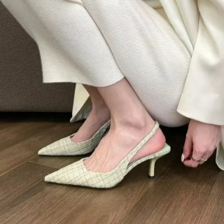 Moda brendi Ayollar trikotaj baland poshnali platforma sandallari uchli oyoq