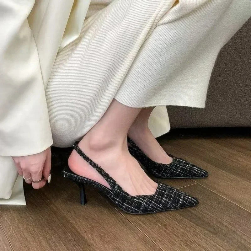 Moda brendi Ayollar trikotaj baland poshnali platforma sandallari uchli oyoq