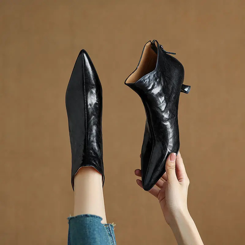 2025 Fashion British Style Vintage Pointed Toes Women Ankle Boots Retro Thin Heels Black Short Boots Concise Botas De Mujer