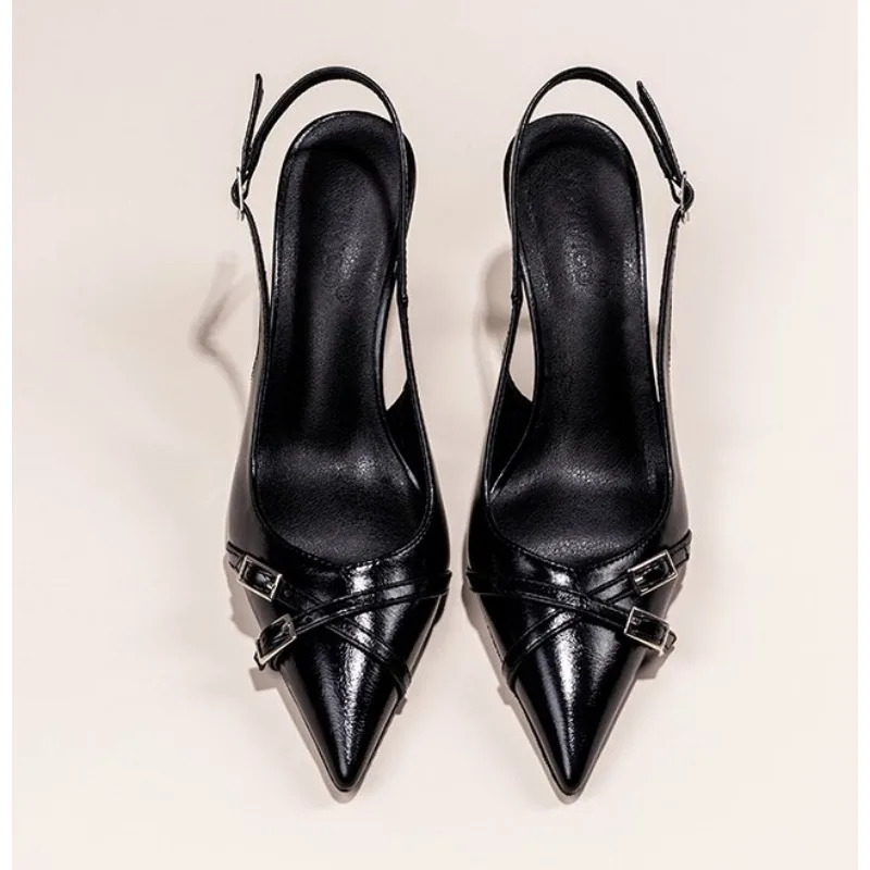 Moda yangi baland poshnali o'tkir burunli sayoz oyoqli yozgi oqlangan qora tokali ayollar Stiletto poyabzallari