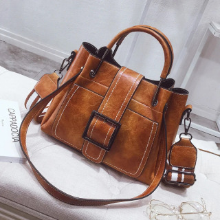 Ayollar uchun moslashtirilgan o'ralgan sumkalar 2022 Messenger sumkasi Ayollar charm qopqoqli sumkasi arzon ayollar messenger sumkalari Kichik Bolsa Feminina