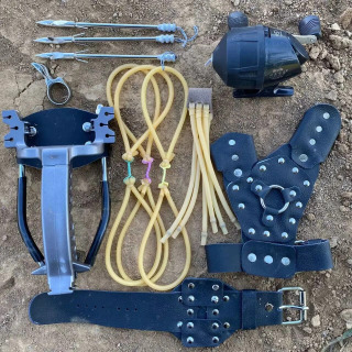 Slingshot, ov katapulti, slingshot otish, bilak tayanchi bilan ov qilish, mehnatni tejash