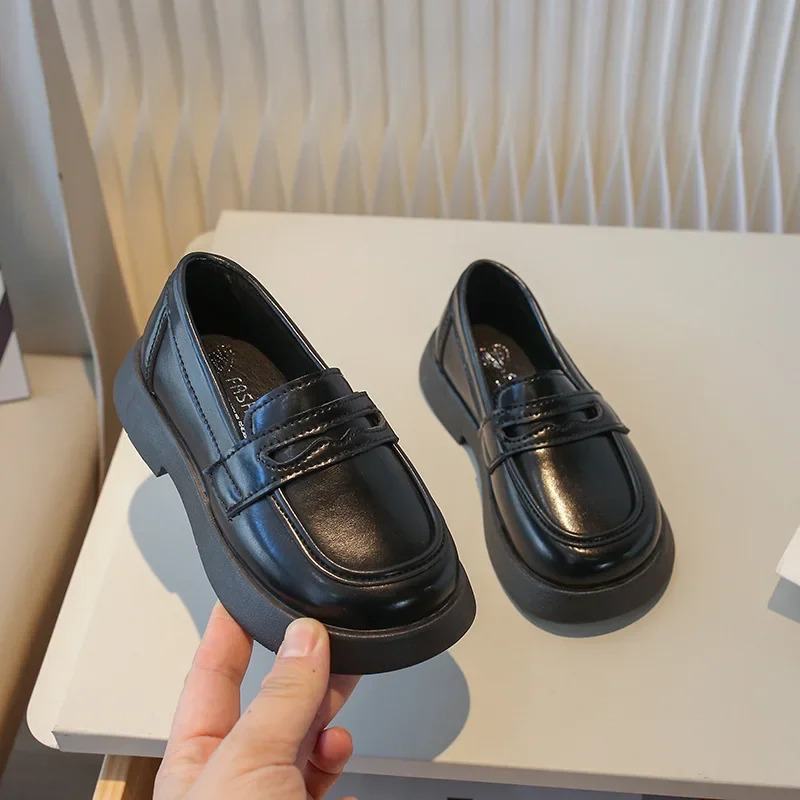Qalin taglikli bolalar charm poyabzallari, maktab qizlari uchun moda loafers, slip-on, malika tuflilari, qora, bahor-kuz