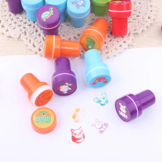 26 dona/to'plam yumaloq ko'p rangli shtamp Qiziqarli bolalar uchun DIY Scrapbooking bolalar shtampi Fotoalbom Scrapbooking mukofoti o'yinchoq