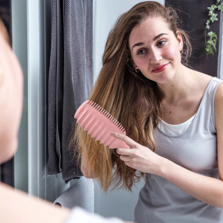 Professional salon, sartaroshlik massajlari, havo taroqlari, chigal soch taroqlari, sartaroshxona taroqlari, uy jihozlari