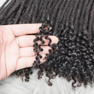 Jingalak uchlari bilan 8-12 dyuymli qo'lda ishlangan jingalak ponytail qulflari bilan inson sochlari Dreadlocks Ayollar erkaklar uchun 10 ta iplar