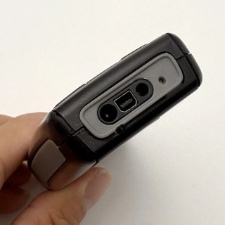 Оригинальный мобильный телефон с разблокировкой 1600, 2G GSM 900/1800, мобильный телефон с английской арабской клавиатурой. Сделано в Финляндии на 2005.