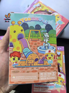 Новая электронная игрушка Tamagotchi Toumapet: виртуальный питомец с функцией фотосъемки, взаимодействием через WeChat, возможностью заводить друзей, зарядкой через USB. Идеальный подарок.