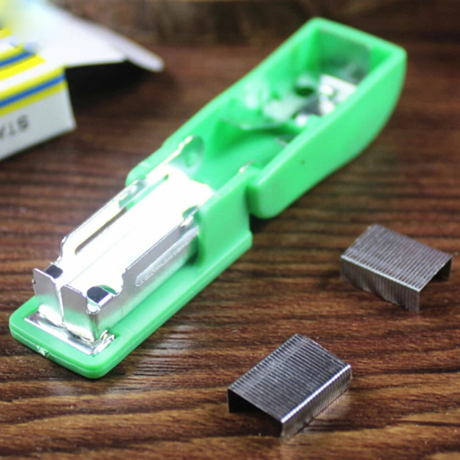 Plastmassa mini stapler kantselyariya toʻplami, 50 dona shtapel, aksessuarlar bilan yoqimli qogʻoz stapler ofis mini korter papkasi