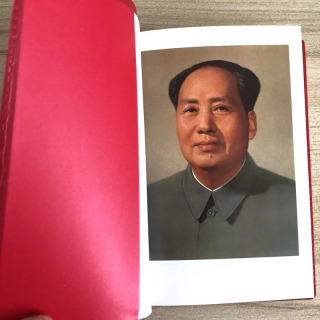 1 dona rais Mao Tse-Dunning kichik qizil kitobidan iqtiboslar Kattalar uchun xitoy/ingliz kitoblari