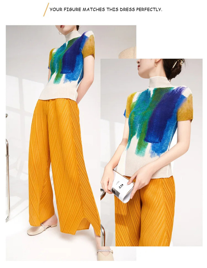 Ulgurji Ayollar kiyimlari yetkazib beruvchisi: Moda baland yoqali pilili futbolka, Gradient Graffiti Print, Slim Fit, Koʻp qirrali, Qisqa yeng.