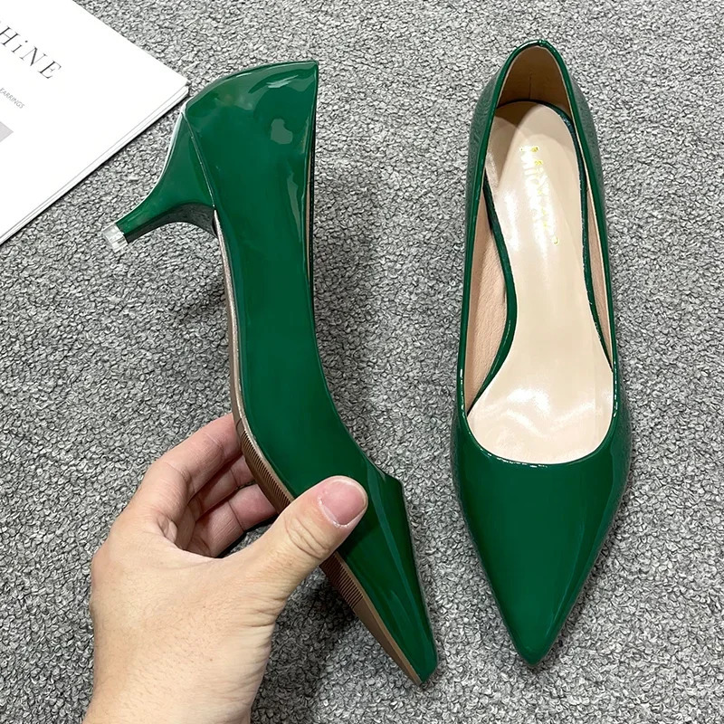 Ayollar uchun 5 sm poshnali poyafzal nafis qirrali baland oʻrta poshnali moda ofis poyabzali qora pushti qizil