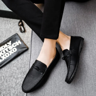 Erkaklar poyafzallari 2025 erkaklar mokasinlari qulay haydash modasi erkaklar kundalik poyafzallari yozgi foydali poyabzal Zapatos Para Hombres