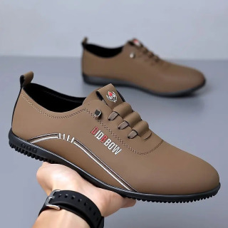 Erkaklar charm poyafzallari Moda Erkaklar Yumshoq taglikli loaferlar Qulay engil yurish poyafzallari Erkaklar tekis mokasinlar Zapatillas Hombre