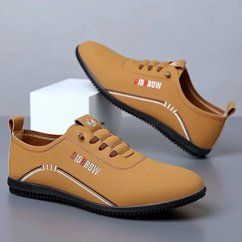 Erkaklar charm poyafzallari Moda Erkaklar Yumshoq taglikli loaferlar Qulay engil yurish poyafzallari Erkaklar tekis mokasinlar Zapatillas Hombre