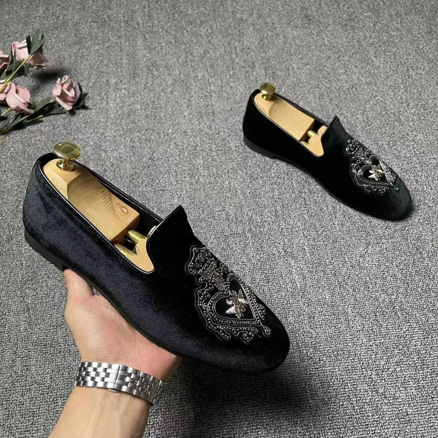 Erkaklar toʻy poyafzallari kashta tikilgan loaferlar erkaklar hashamatli qora tuflilar hashamatli dizayner smokin poyafzallari Biznes kuyov poyafzallari Zapato rasmiy hombre