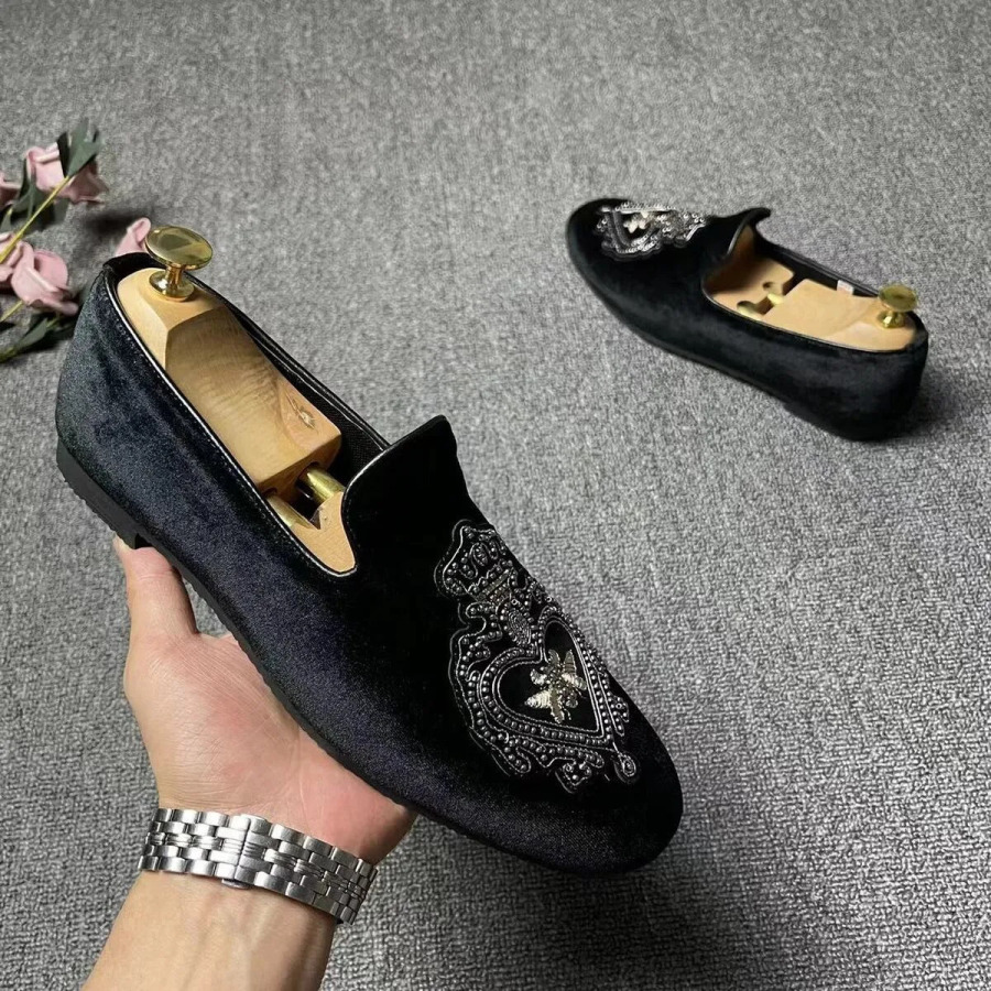 Erkaklar toʻy poyafzallari kashta tikilgan loaferlar erkaklar hashamatli qora tuflilar hashamatli dizayner smokin poyafzallari Biznes kuyov poyafzallari Zapato rasmiy hombre