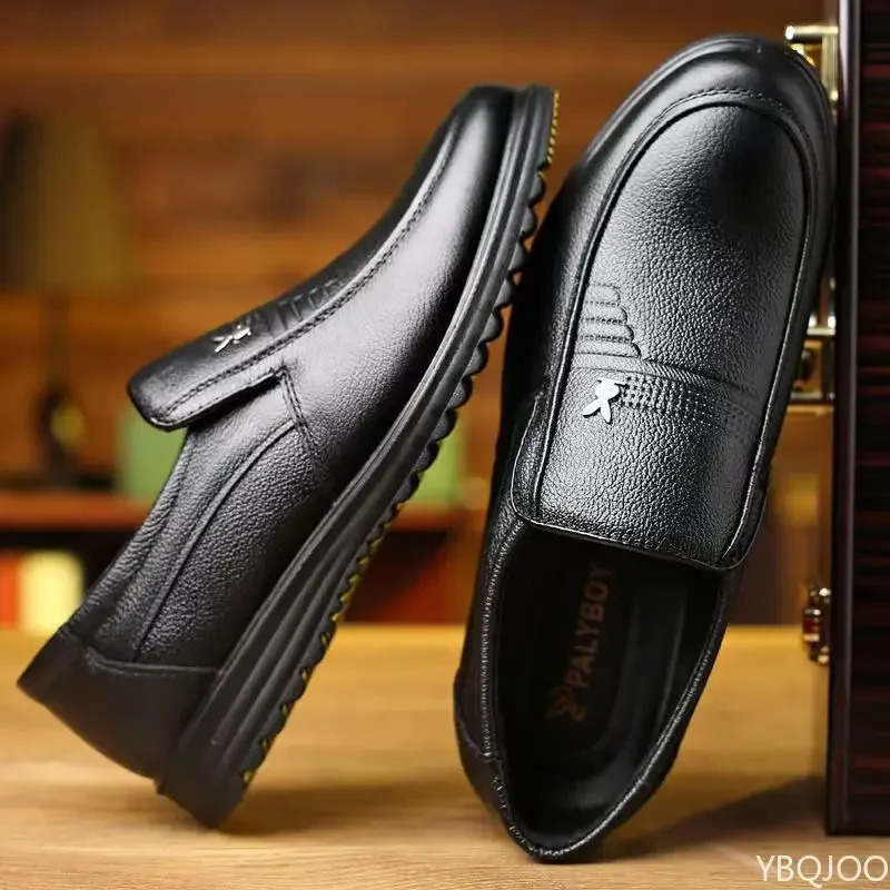 Erkaklar moda yumshoq taglik poyafzallari hashamatli rasmiy charm poyafzallar erkaklar nafas oladigan slip on loaferlar qora erkak haydovchi poyafzallari Zapatos Homme